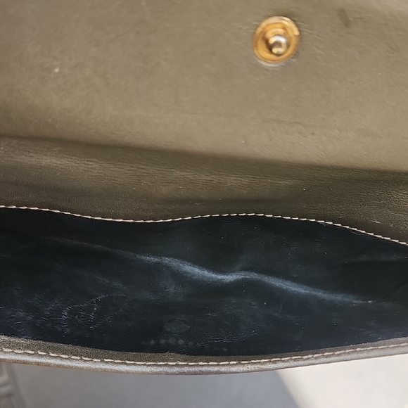 Gucci Vintage GG Monogram Wallet - Picture 9 of 10